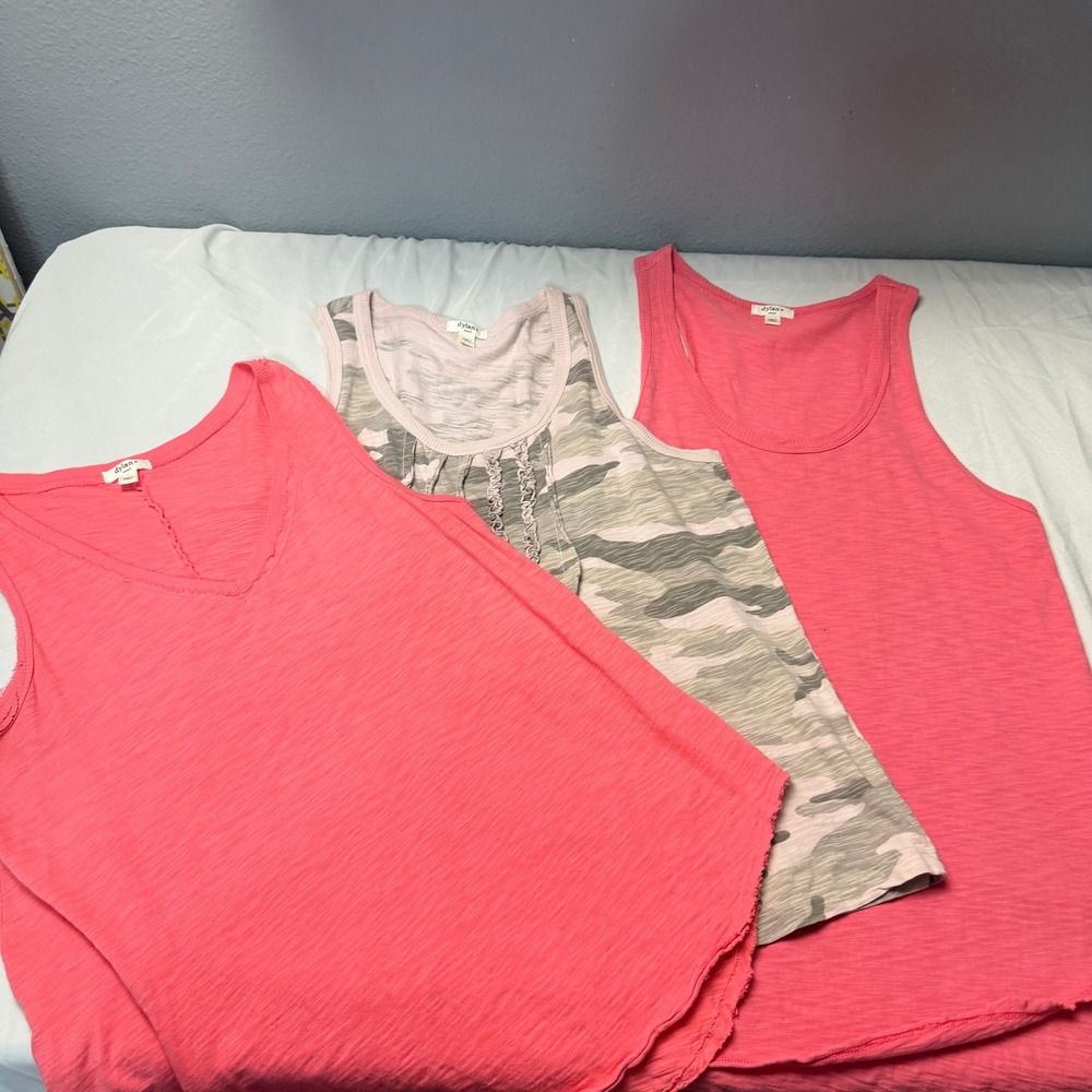 Dylan Tank Tops Bundle of 3 Small Pink Camo V-Neck Cotton Casual‎ Summer Tops